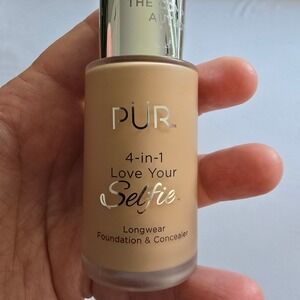 🆕️ *NWT*‎ NEW PUR 4-in-1 Love Your Selfie Longwear Foundation & Concealer - MN3